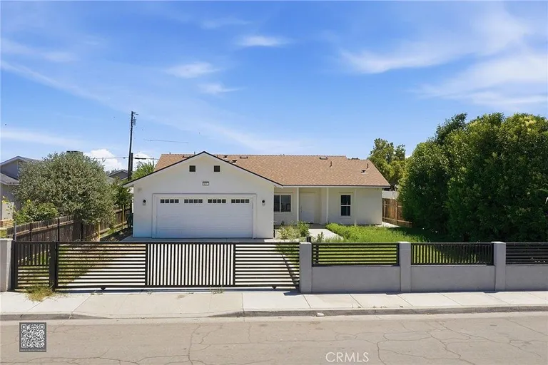 Single-Family Residence at 805 Lawson Rd, Bakersfield, CA 93307 property photo
