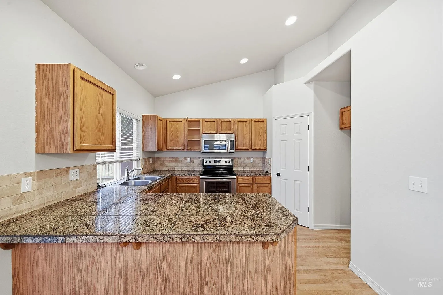 Updated Mountain-View Single-Family Home at 919 E Hawk St, Meridian, Idaho photo 10