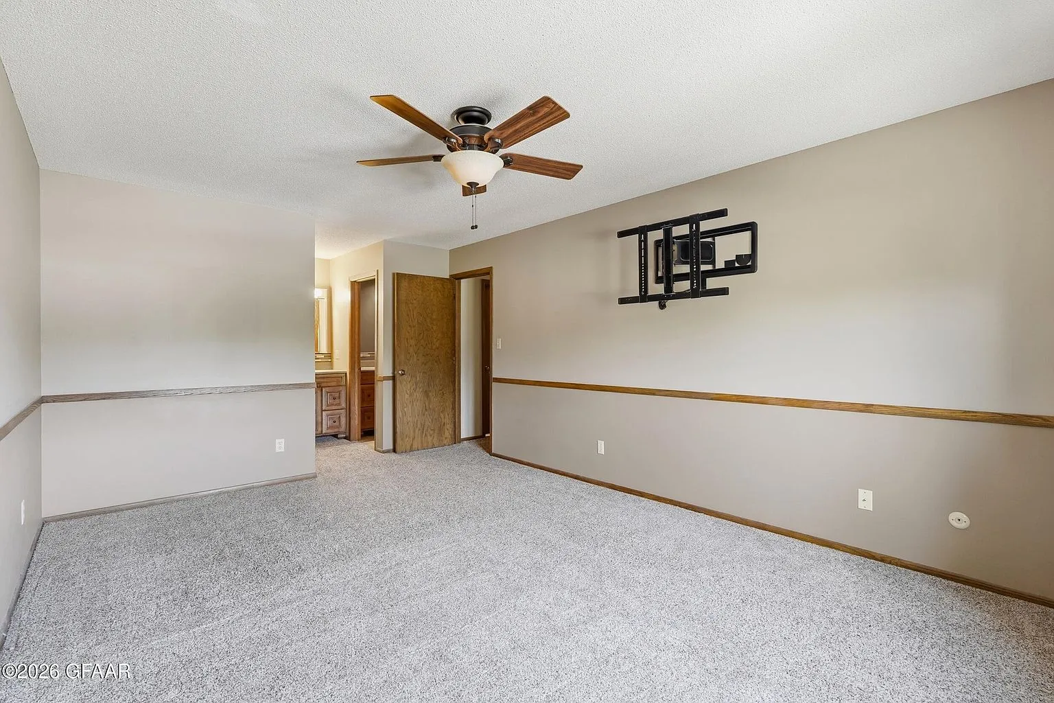 Updated Split-Foyer Townhome in Timberline Townhomes, Grand Forks photo 10