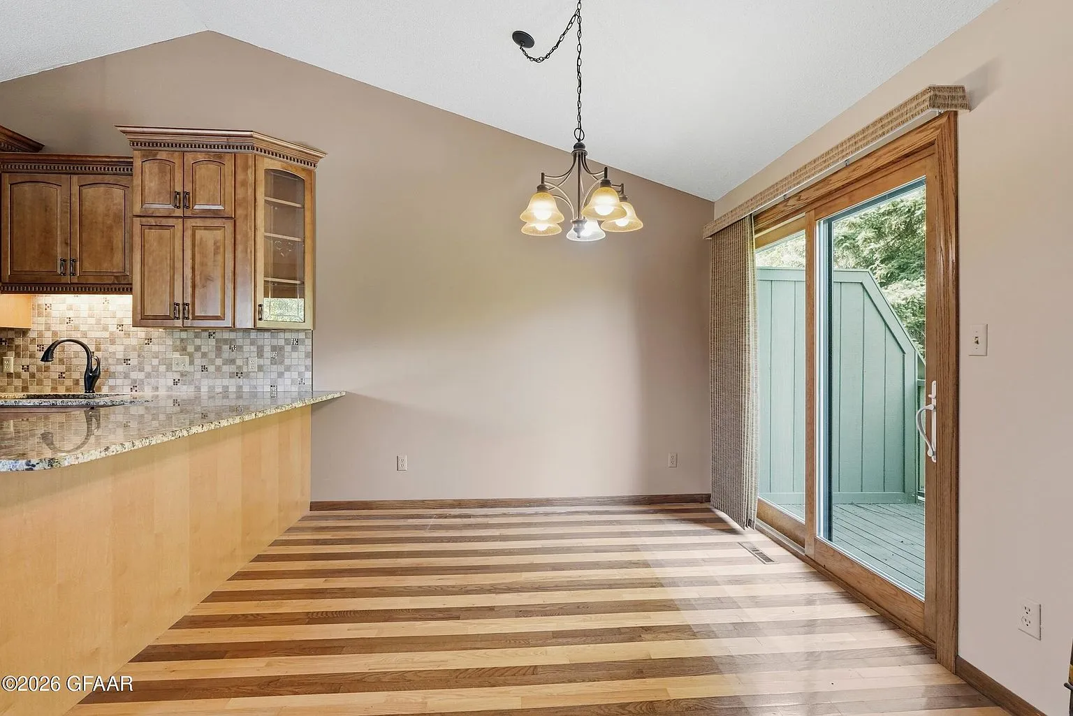Updated Split-Foyer Townhome in Timberline Townhomes, Grand Forks photo 5