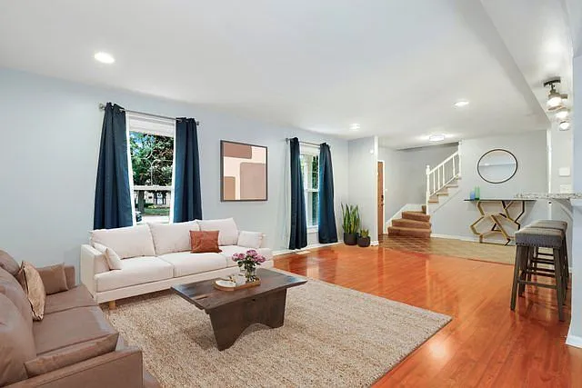 Updated Two-Story Home with Finished Basement in Hazel Crest, IL photo 4