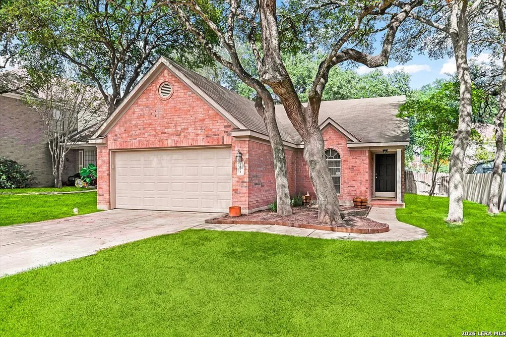 Charming 4-Bedroom Detached Home in Schertz, Texas photo 6