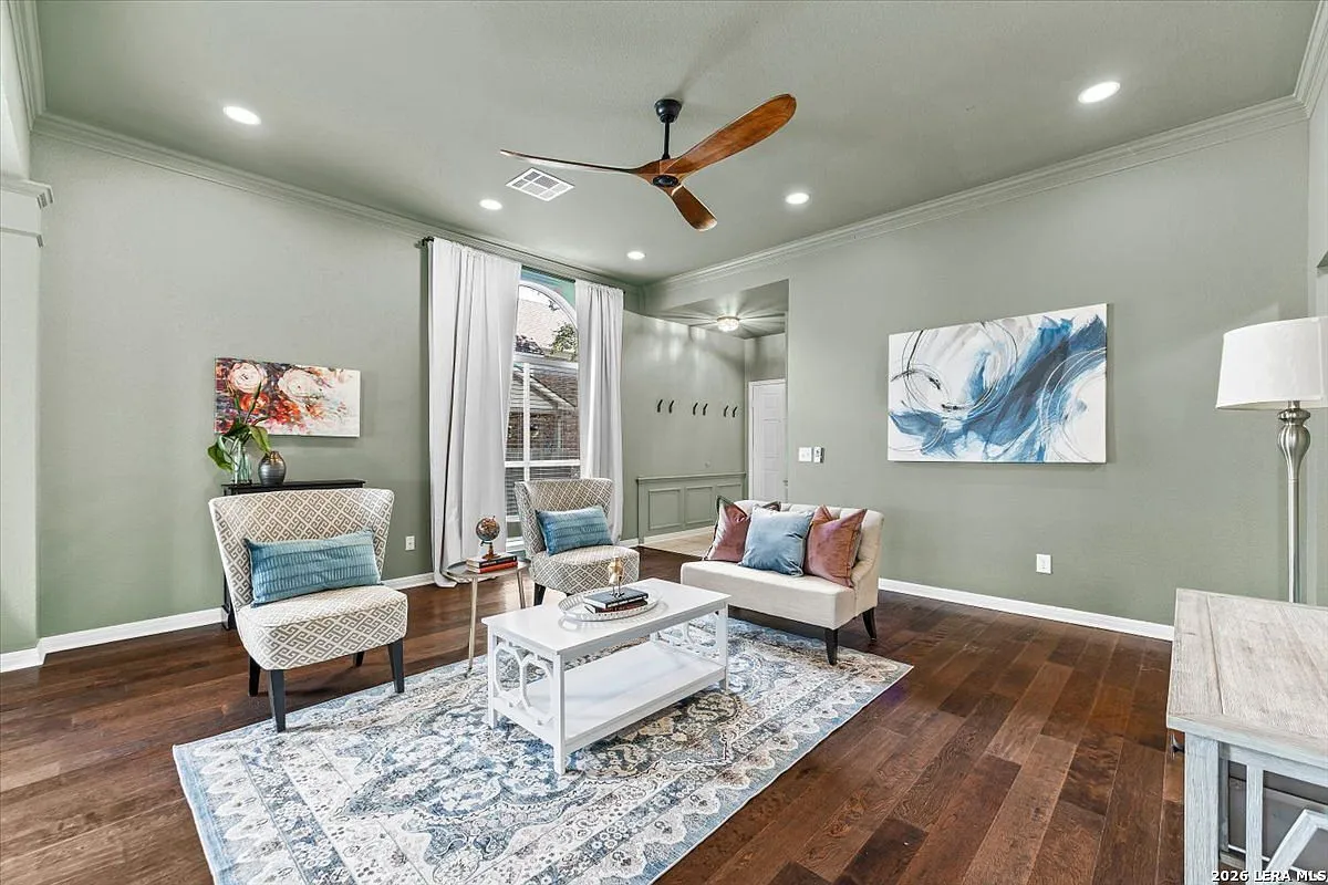 Charming 4-Bedroom Detached Home in Schertz, Texas photo 9