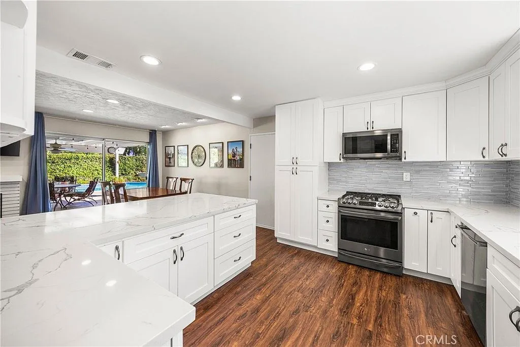 221 Phlox Ave, Redlands, CA 92373 | Charming Ranch-Style Home with Pool photo 10