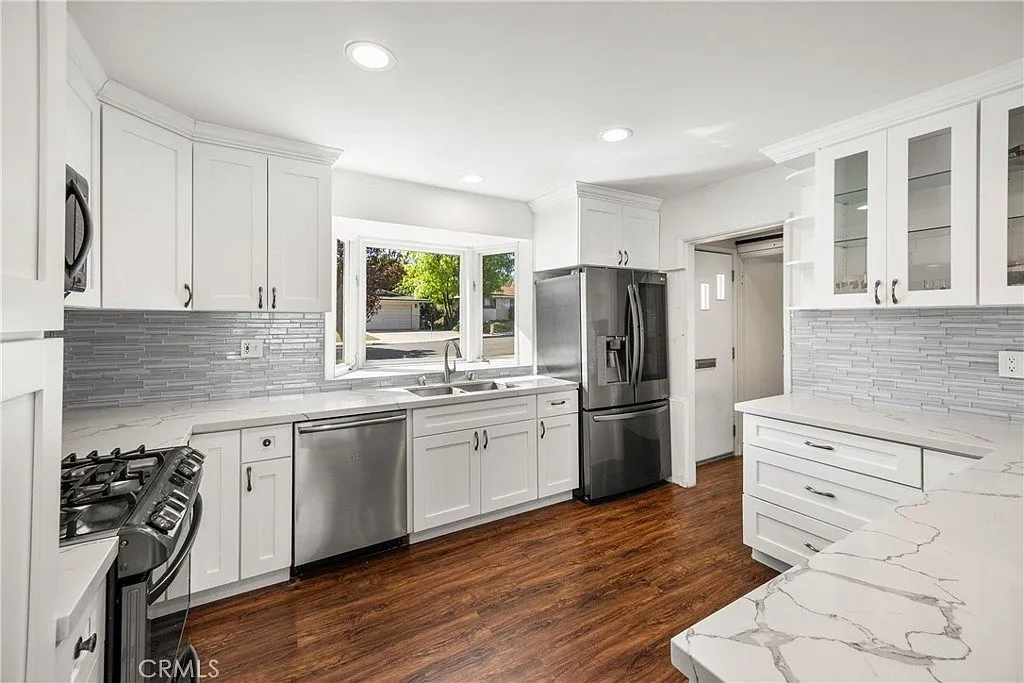 221 Phlox Ave, Redlands, CA 92373 | Charming Ranch-Style Home with Pool photo 8