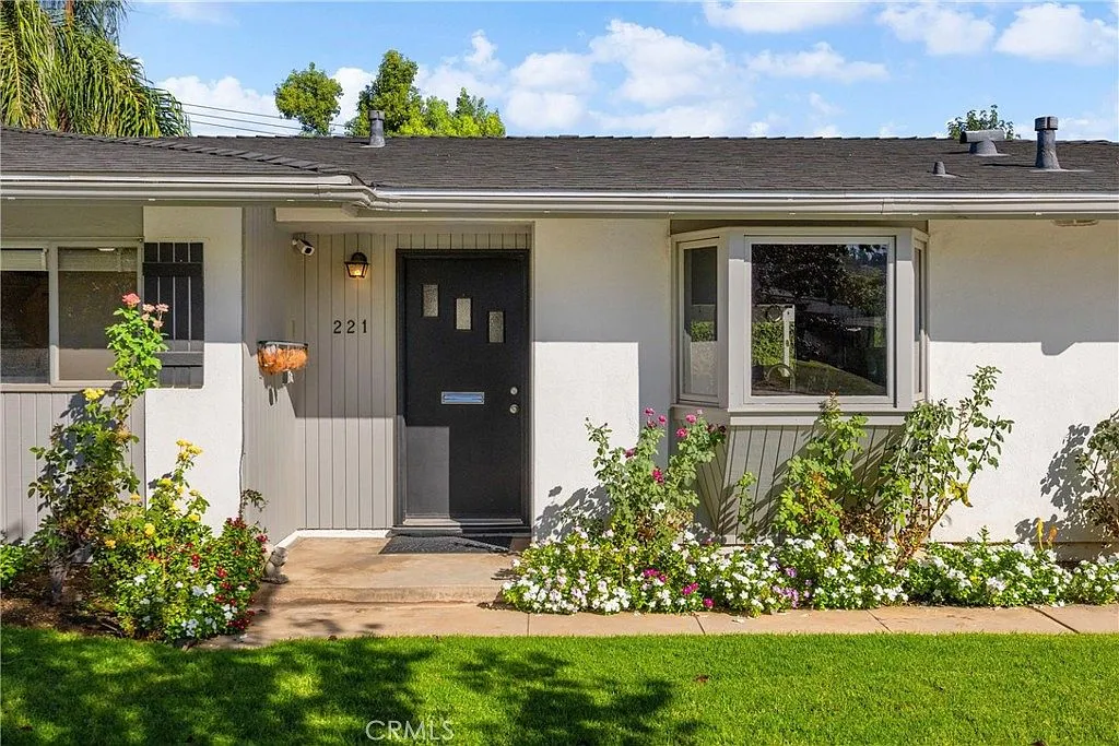 221 Phlox Ave, Redlands, CA 92373 | Charming Ranch-Style Home with Pool photo 5