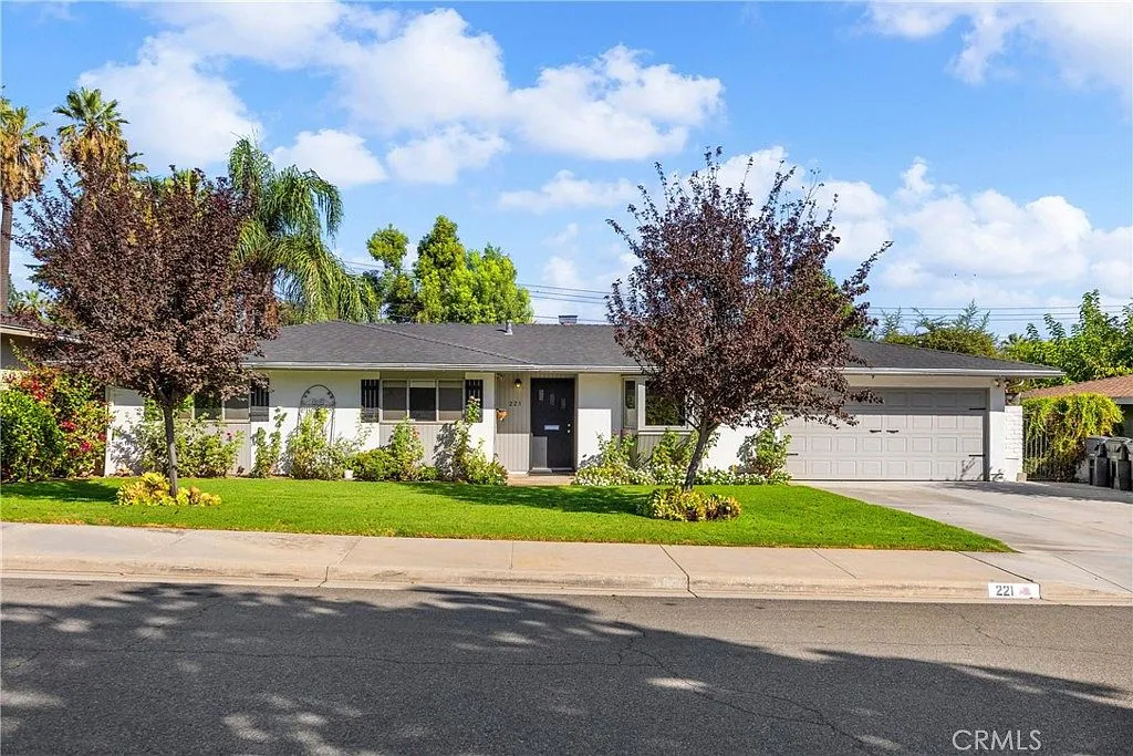 221 Phlox Ave, Redlands, CA 92373 | Charming Ranch-Style Home with Pool photo 3