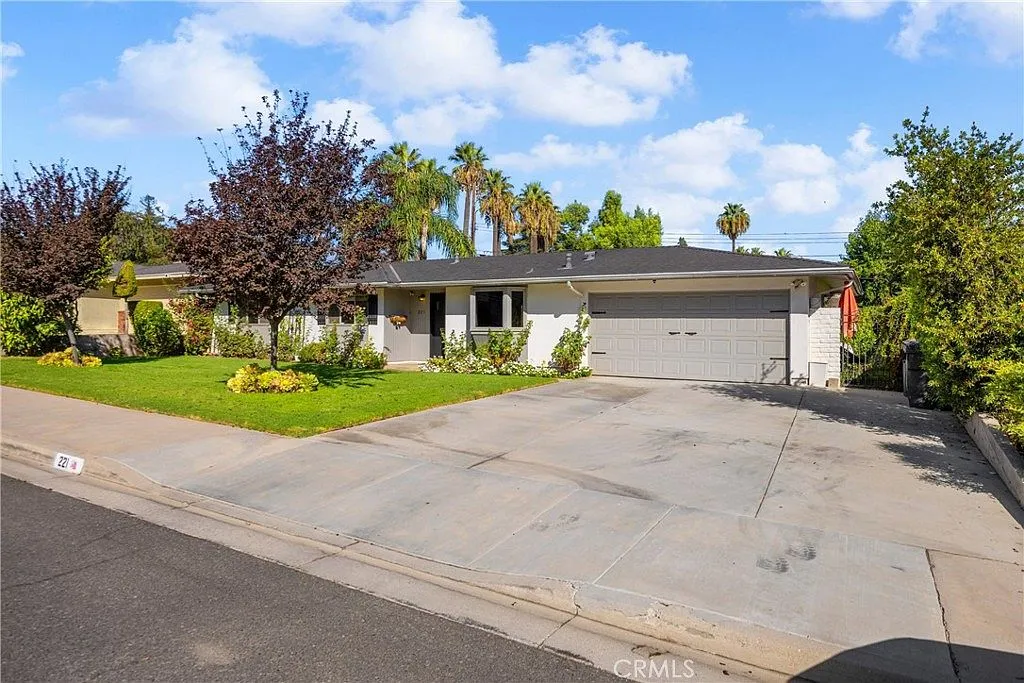 221 Phlox Ave, Redlands, CA 92373 | Charming Ranch-Style Home with Pool photo 4