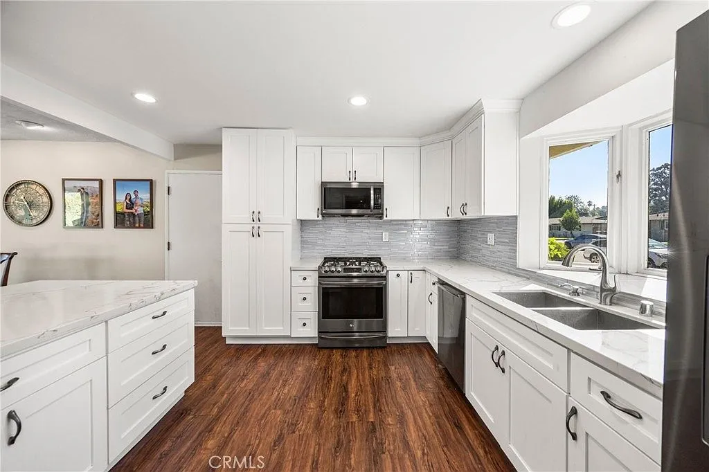 221 Phlox Ave, Redlands, CA 92373 | Charming Ranch-Style Home with Pool photo 9