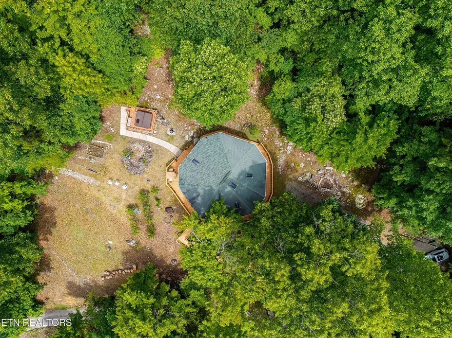 Fully Furnished Mountain Home on 5.43 Acres in Maryville, Tennessee photo 10