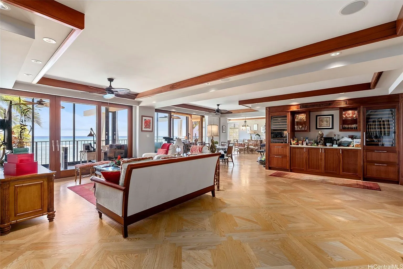 Beachfront Kahala Condo with Ocean and Koko Head Views photo 7