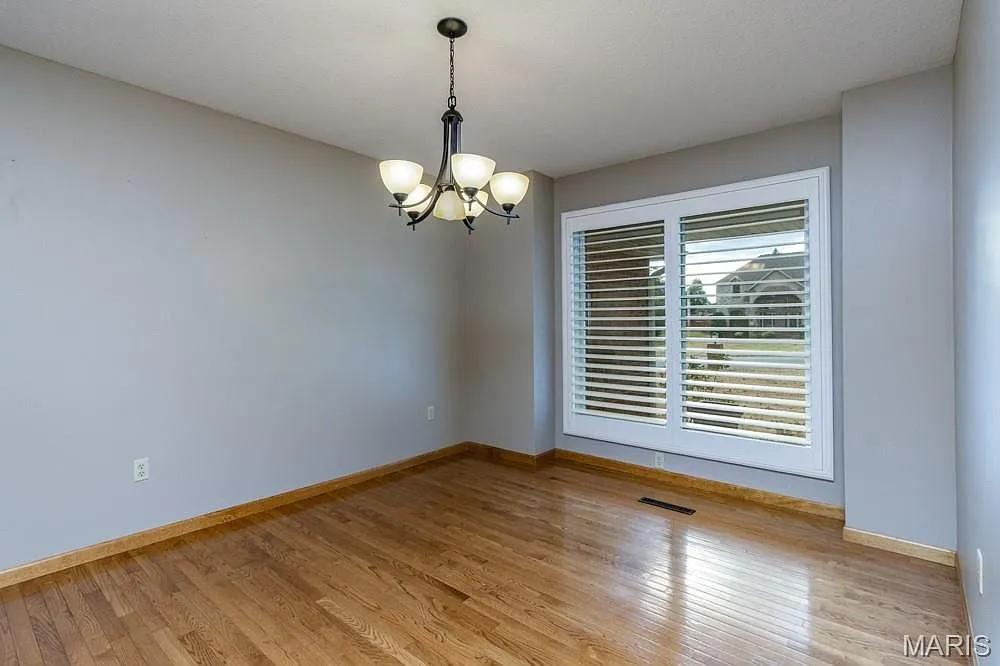 Five-Bedroom Detached Home with Walk-Out Basement and Heated In-Ground Pool photo 10
