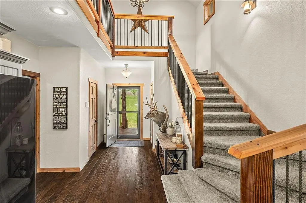 Country Home on 8.78 Acres for Sale at 6280 NW Sale Barn Rd, Cameron, MO photo 10