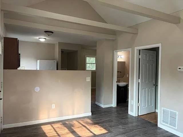 Charming 2-Bedroom Detached Home with Vaulted Ceilings in Minot, North Dakota photo 8