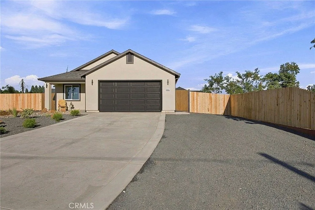 Open-Plan 3-Bedroom Single-Family Home in Paradise, California photo 5