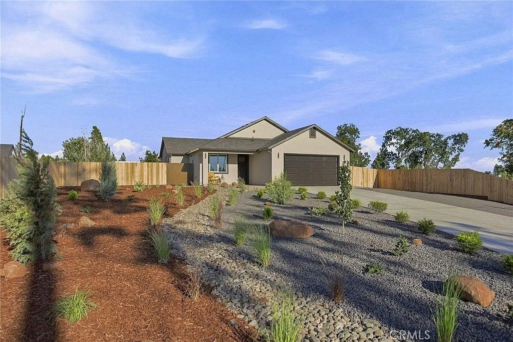 Open-Plan 3-Bedroom Single-Family Home in Paradise, California photo 7