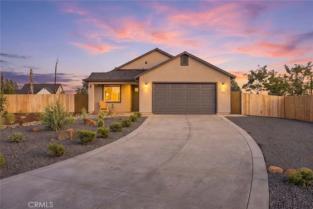 Open-Plan 3-Bedroom Single-Family Home in Paradise, California photo 2