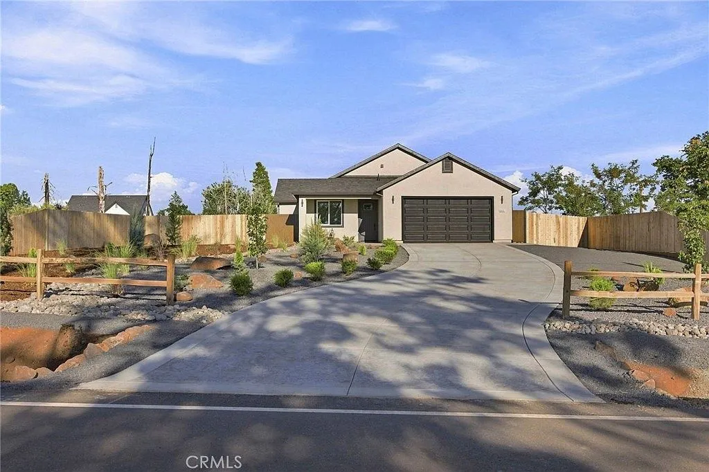Open-Plan 3-Bedroom Single-Family Home in Paradise, California photo 4