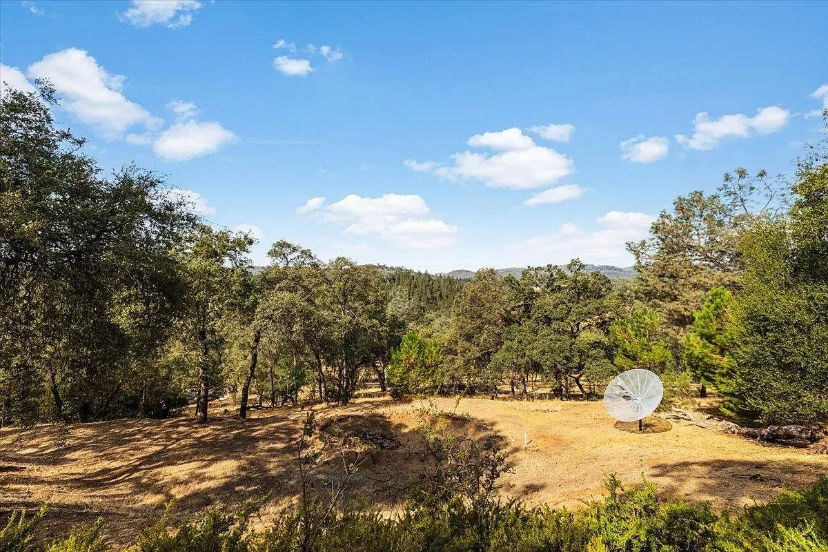 Turn-Key Country Retreat on 5.98 Acres for Sale in Placerville, California photo 6