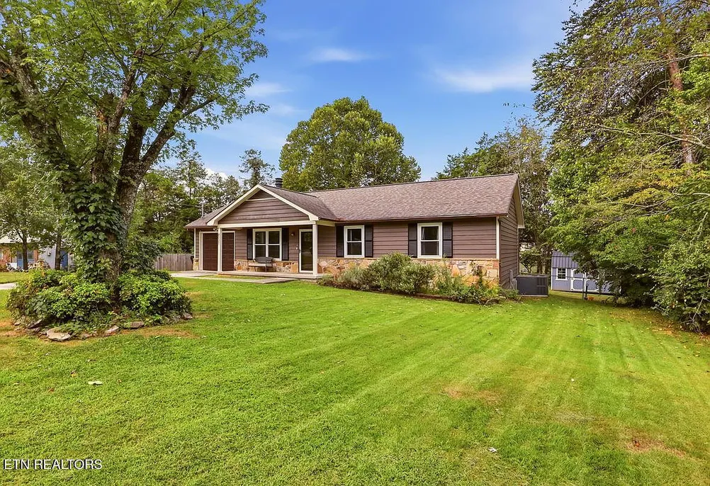 Updated Ranch-Style Home with Stone Fireplace in Karns, Knoxville photo 2