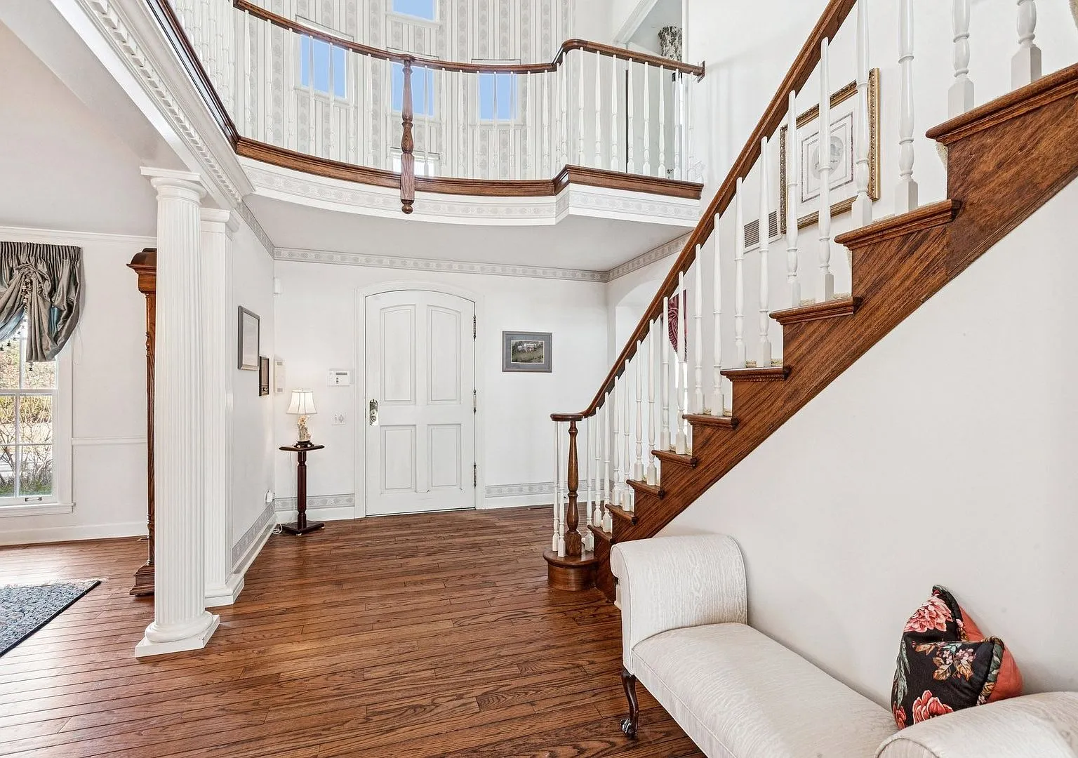 Luxury Custom Estate at 545 Windsor Rd in Inverness, Illinois photo 2