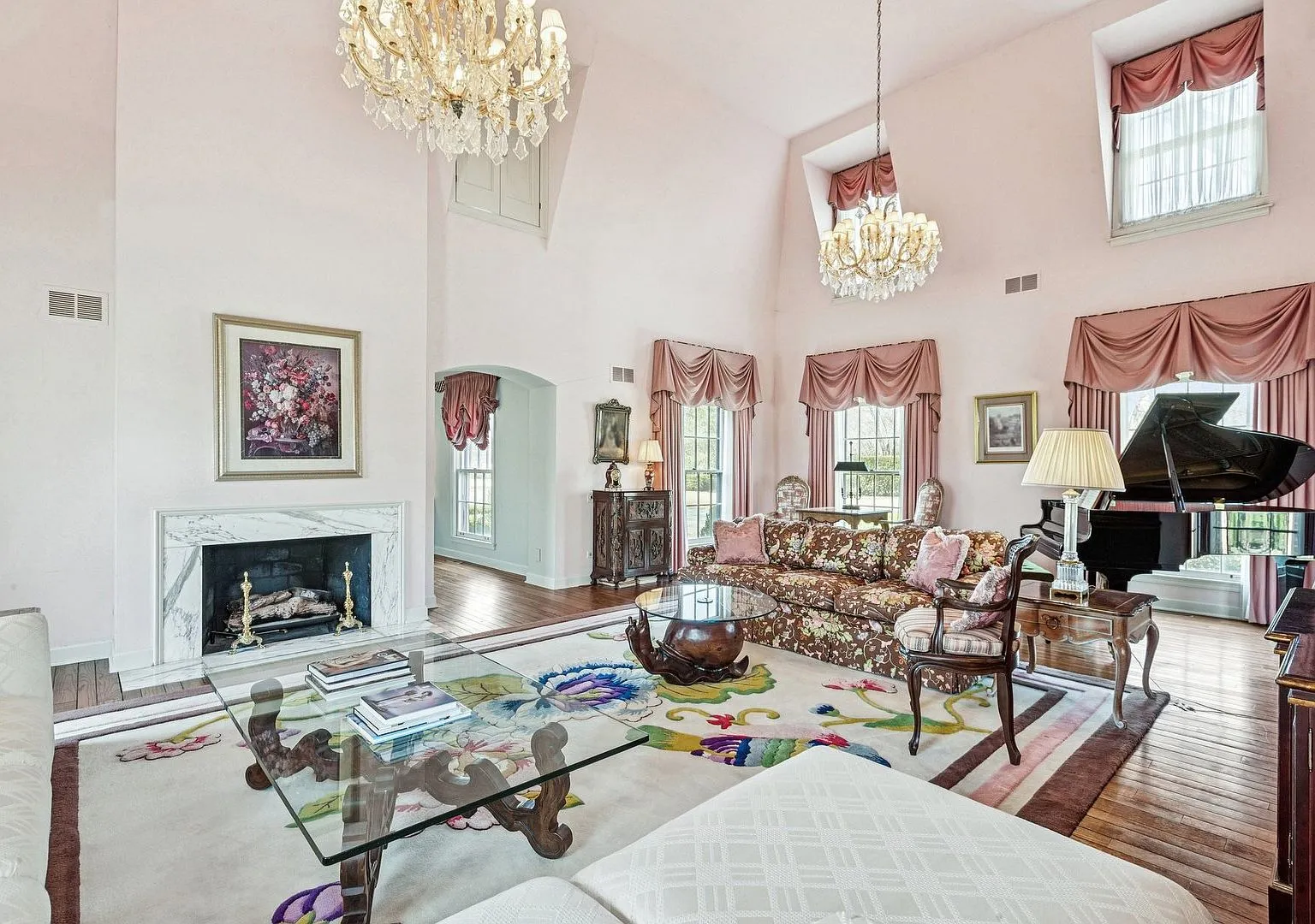 Luxury Custom Estate at 545 Windsor Rd in Inverness, Illinois photo 7