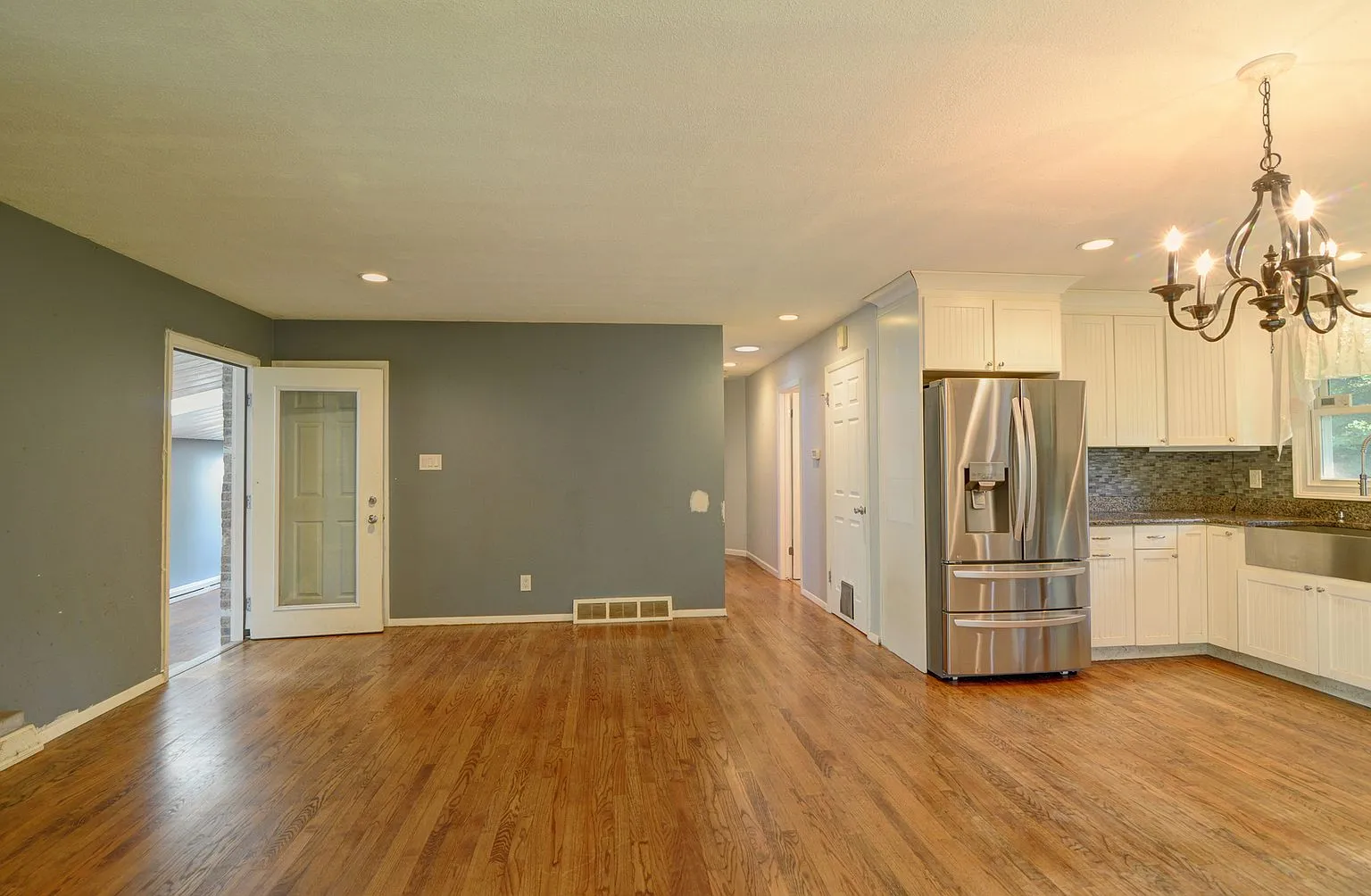 3N353 Pine Hills Rd, St. Charles, IL 60175 | Wooded Hillside Ranch Home for Sale photo 6