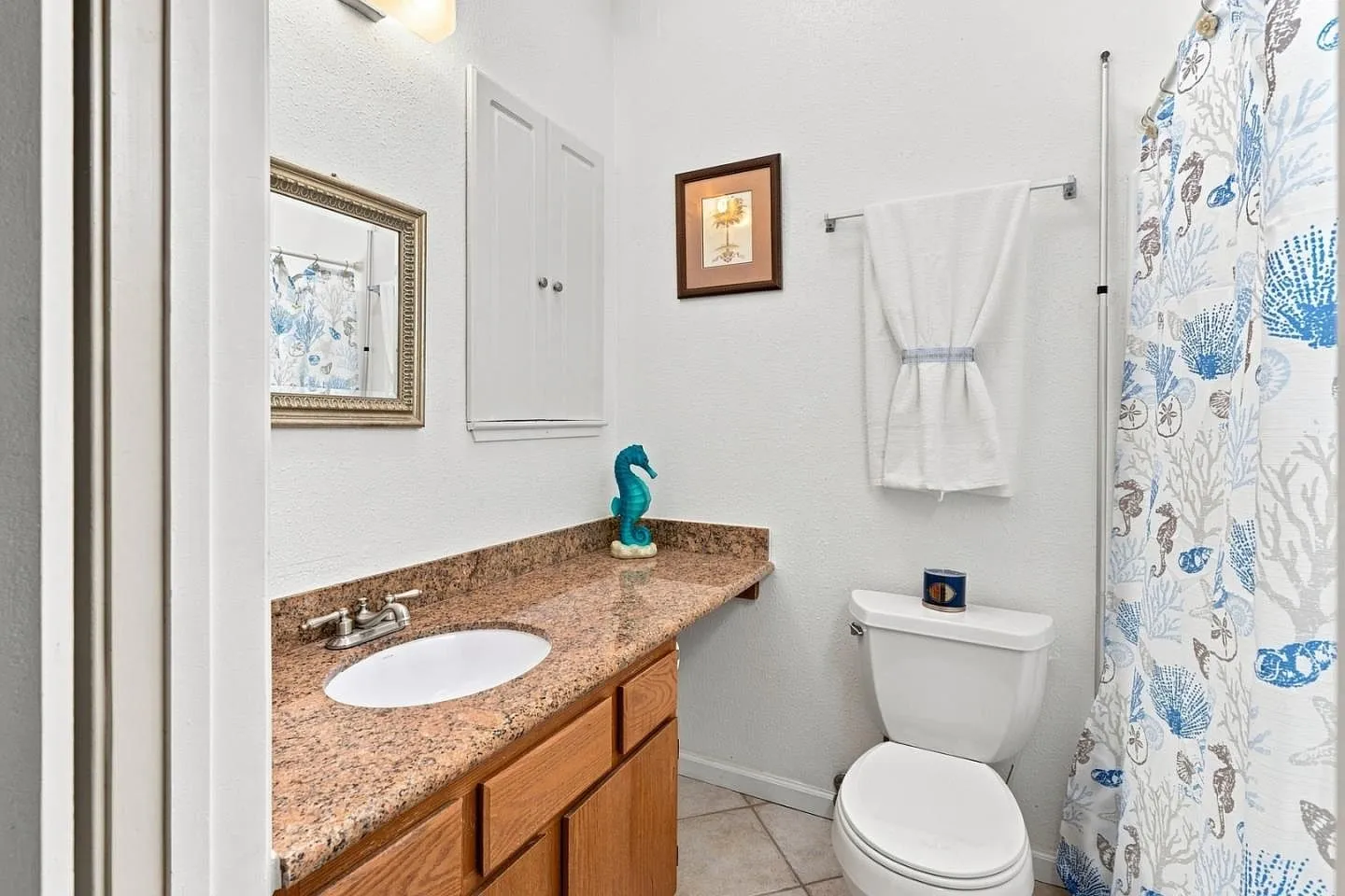 Charming Salinas Condo with Enclosed Sunroom and Two Parking Spaces photo 9