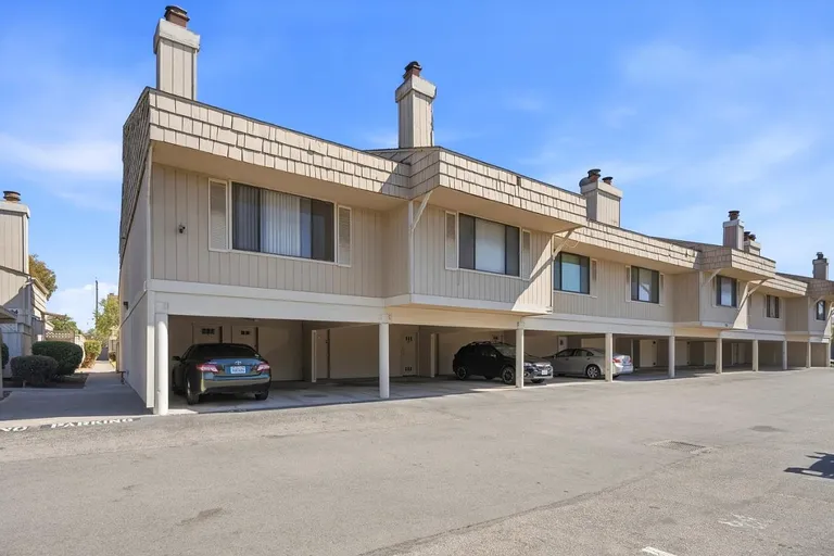 Charming Salinas Condo with Enclosed Sunroom and Two Parking Spaces property photo