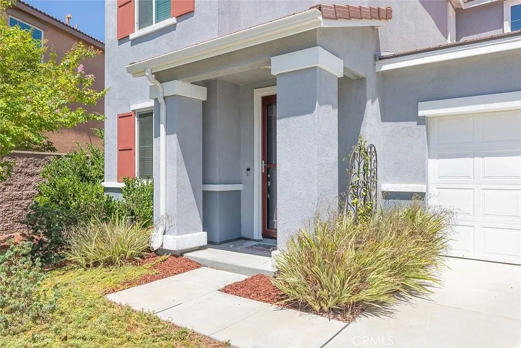 29517 Summerly Pl, Lake Elsinore, CA 92530 | Updated 4-Bedroom Home for Sale photo 6
