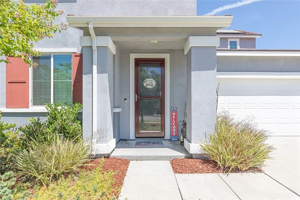 29517 Summerly Pl, Lake Elsinore, CA 92530 | Updated 4-Bedroom Home for Sale photo 7