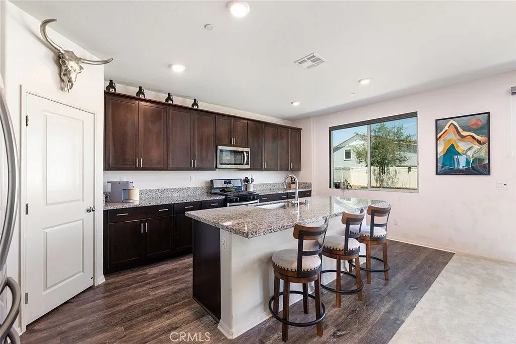 29517 Summerly Pl, Lake Elsinore, CA 92530 | Updated 4-Bedroom Home for Sale photo 9
