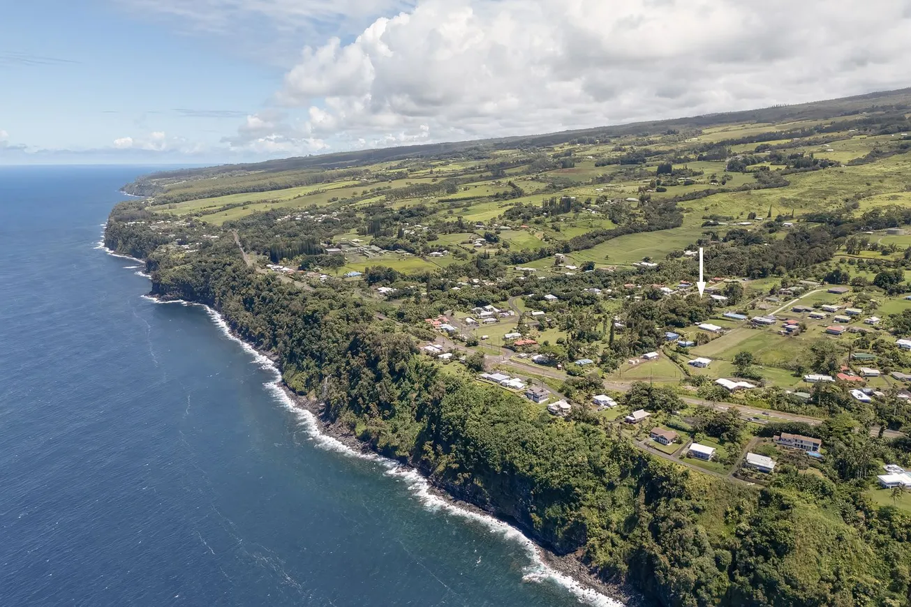 Laupahoehoe Country Home on Nearly an Acre in Hawaii photo 8
