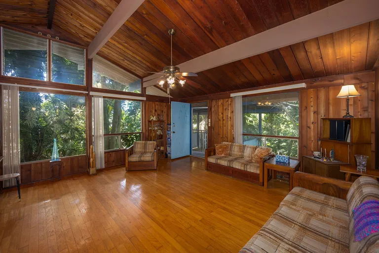 Laupahoehoe Country Home on Nearly an Acre in Hawaii property photo