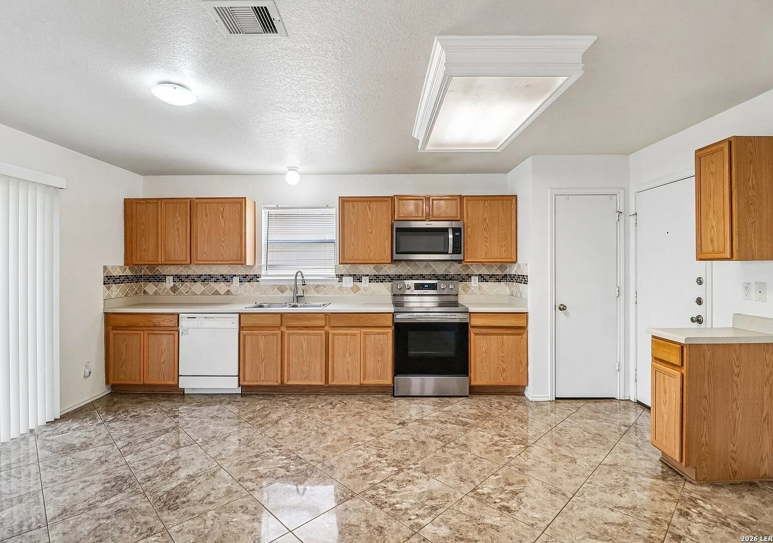 Spacious Two-Story Single-Family Home at 1419 Range Finder, San Antonio, TX photo 9