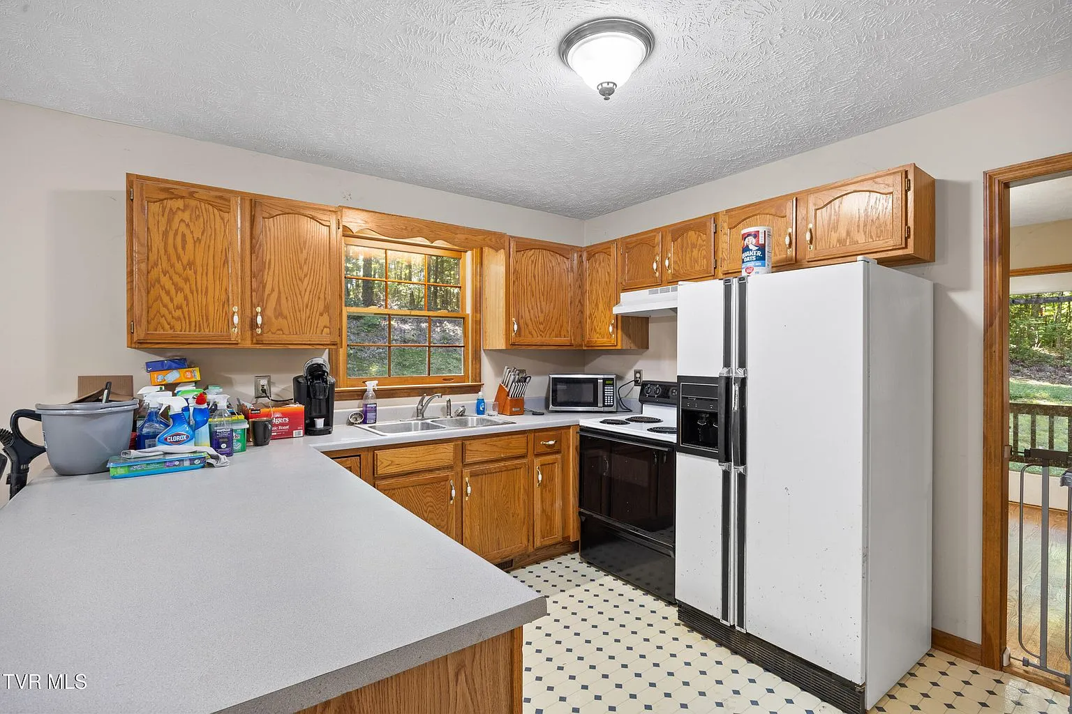 293 Big Arm Rd, Bluff City, TN 37618 | Custom Single-Family Home on 7.32 Acres photo 9