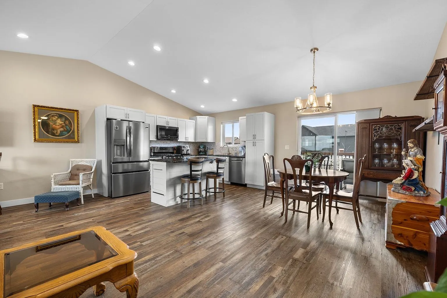Well-Maintained Split-Foyer Home in Stonebridge Farms, Minot photo 3