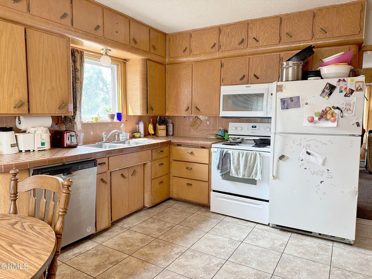 Investment Single-Family Home at 619 N 9th St, Bismarck, ND photo 8