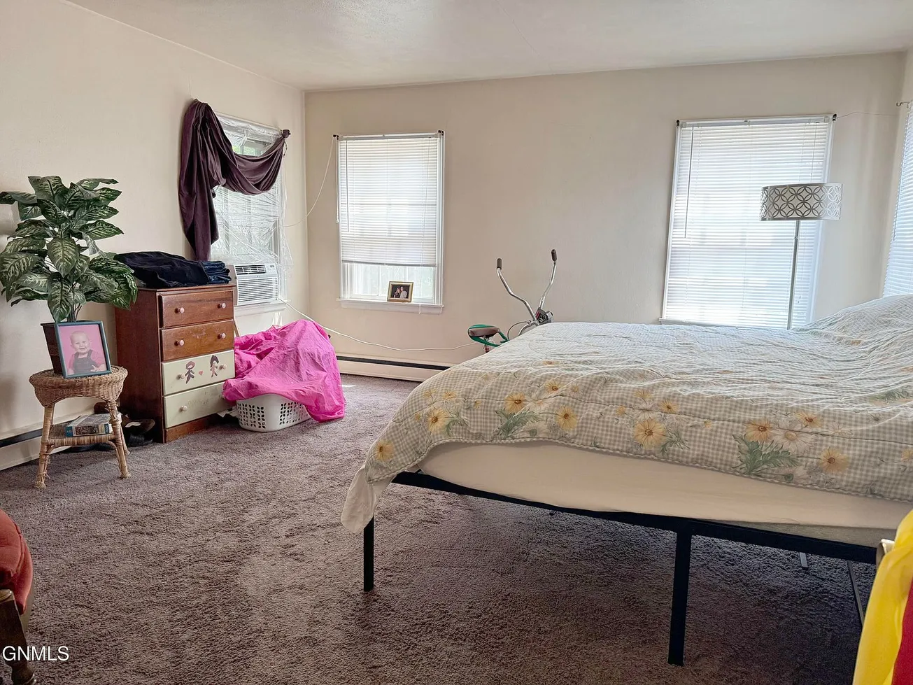 Investment Single-Family Home at 619 N 9th St, Bismarck, ND photo 10