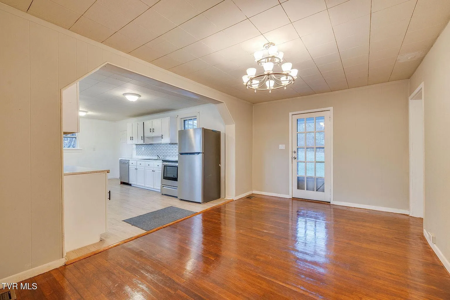 Updated 3-Bedroom Home on 0.34 Acres in Kingsport, TN photo 7