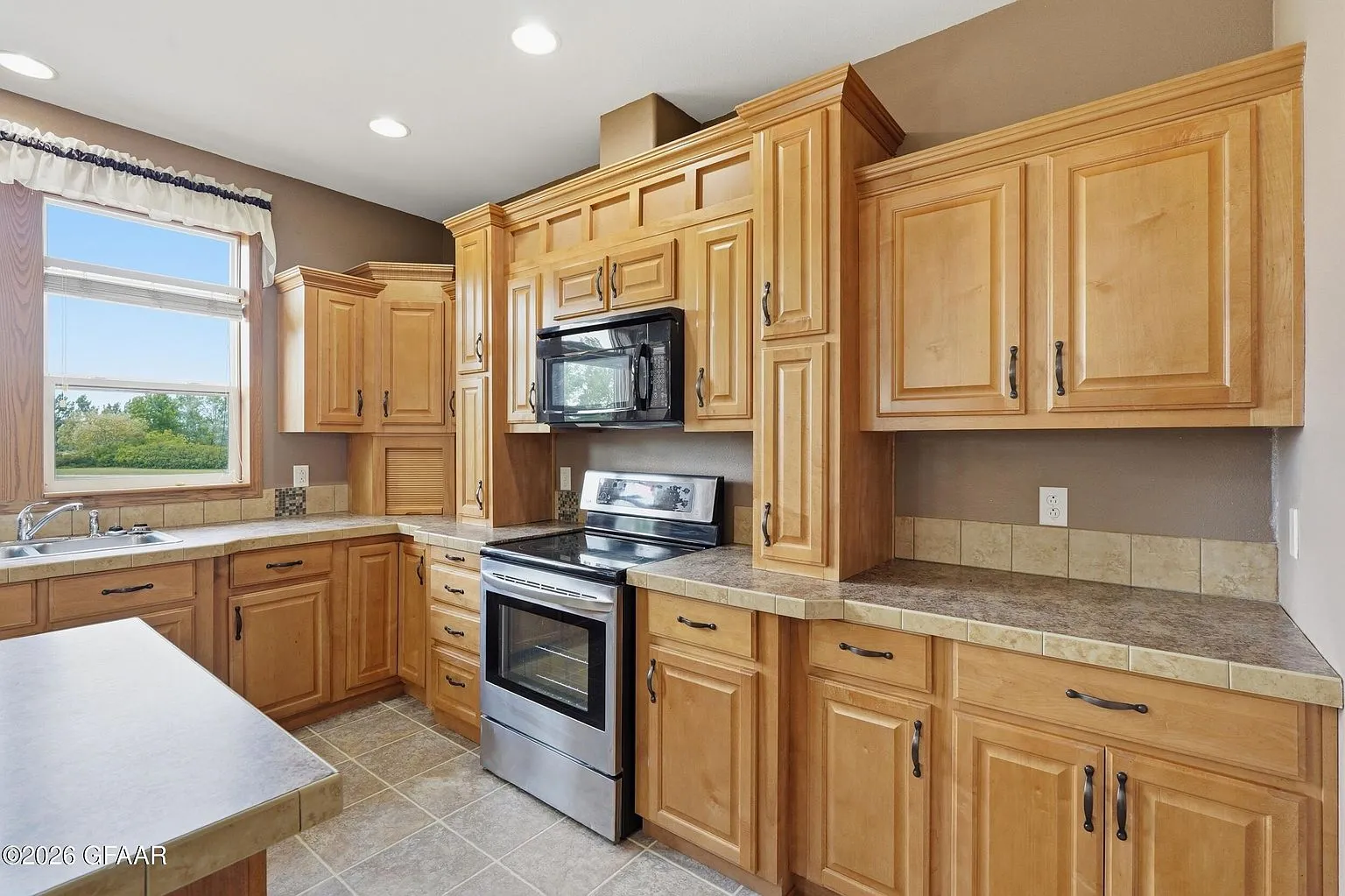 Rural Home on 2.55 Acres Near Grand Forks, North Dakota photo 5