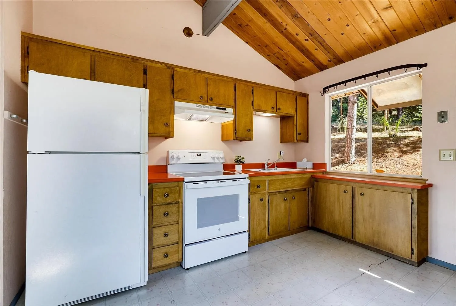 Cabin on 5.01 Acres with Detached Garage in Nevada City photo 4
