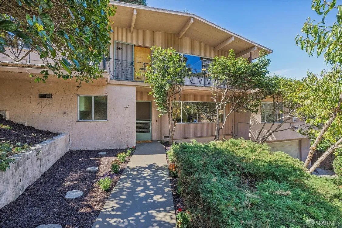 Oakland Two-Unit Home Near Piedmont Avenue | 245 Monte Vista Ave photo 2