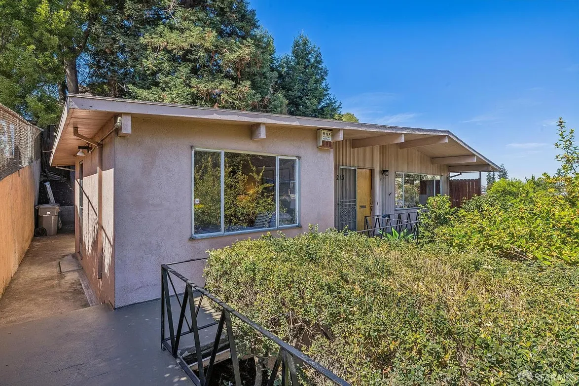 Oakland Two-Unit Home Near Piedmont Avenue | 245 Monte Vista Ave photo 4