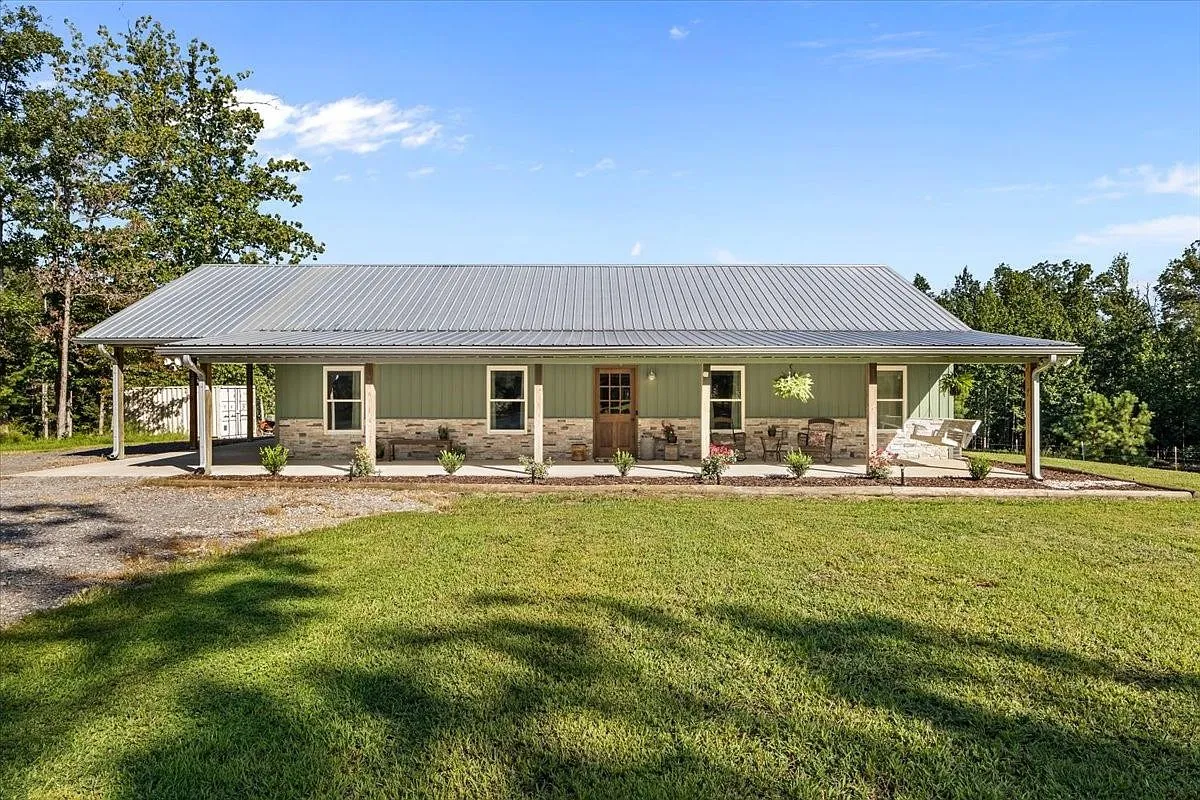 2022 Barndominium on 13.12 Acres at 129 Upper Alsup Rd, Tennessee Ridge, TN