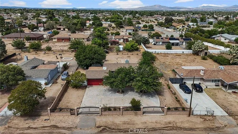 Ranch-Style Home on Nearly Half an Acre in Hesperia property photo