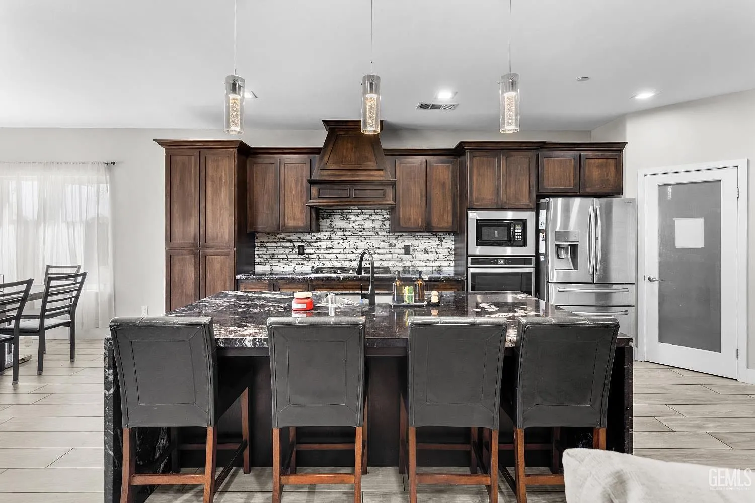 2020-Built Home with Expansive Lot in Bakersfield photo 7