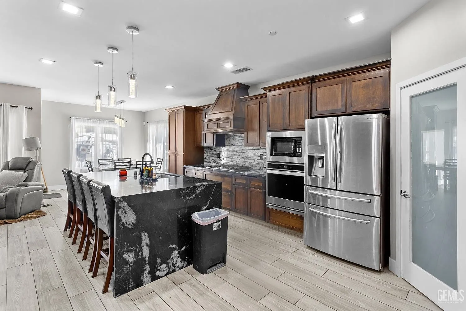 2020-Built Home with Expansive Lot in Bakersfield photo 6