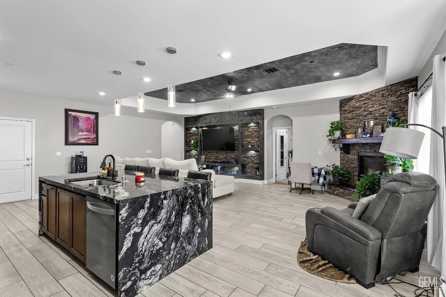 2020-Built Home with Expansive Lot in Bakersfield photo 9