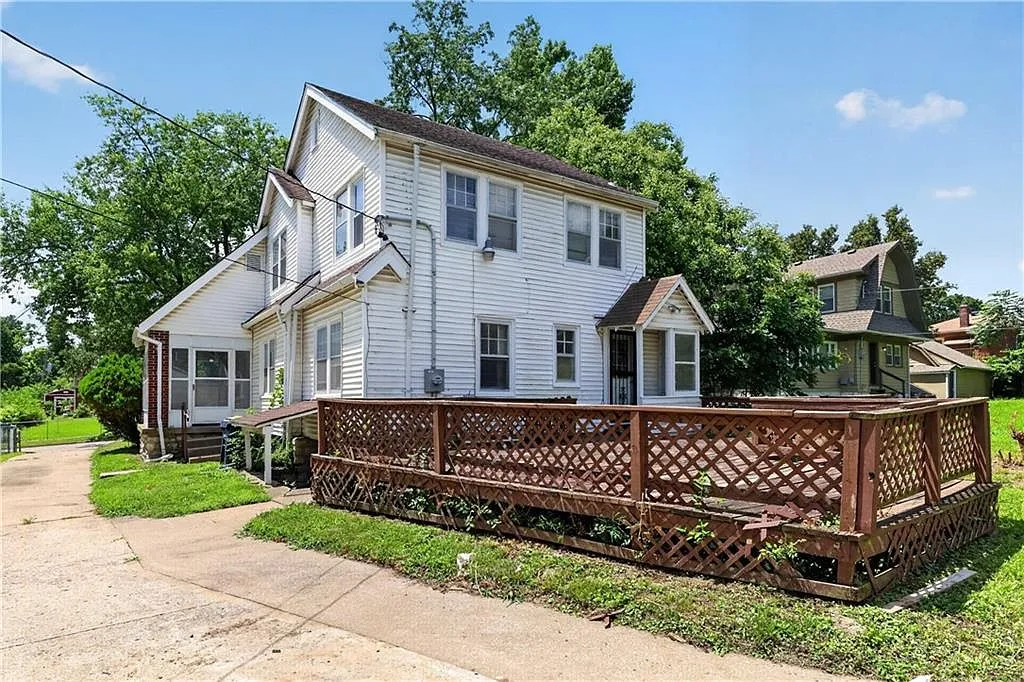 3-Bedroom Single-Family Home in Kansas City, MO photo 3